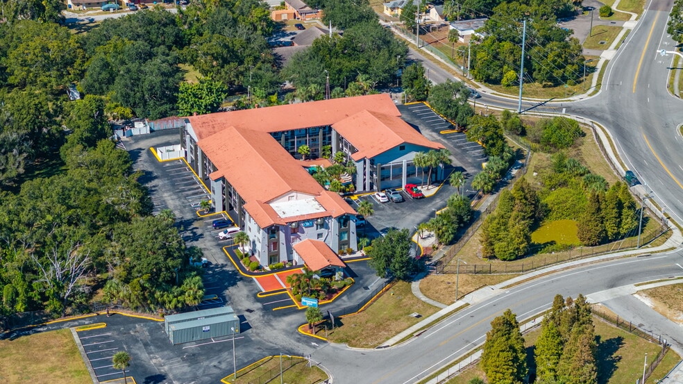 More Photos Of 2904 Melbourne St, Tampa Hotel For Sale