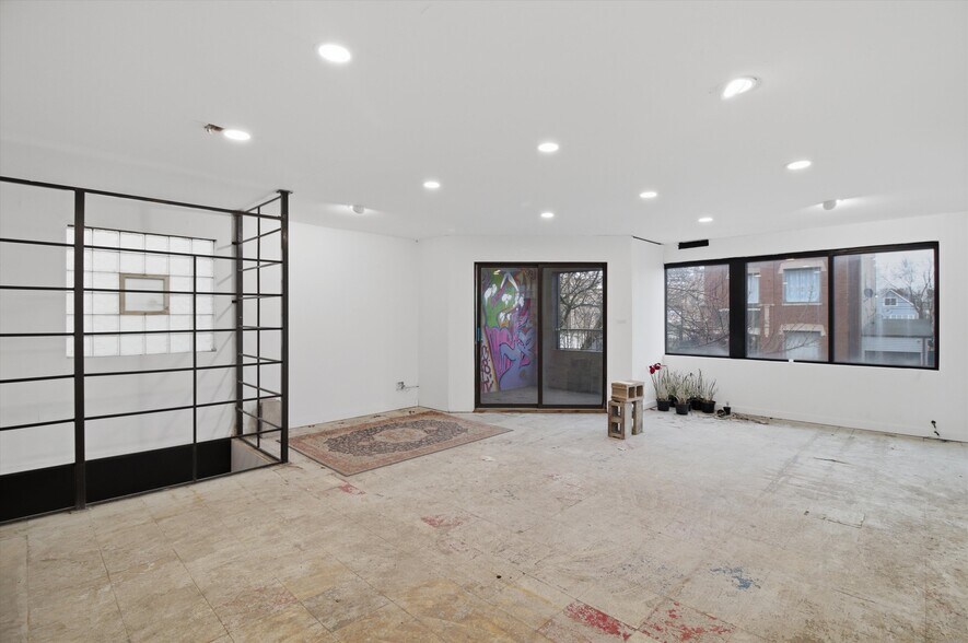 More Photos Of 2620 S Central Park Ave, Chicago General Retail For Sale