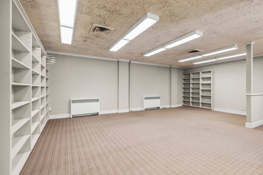 More Photos Of 15 W Front St, Trenton Office Residential For Sale