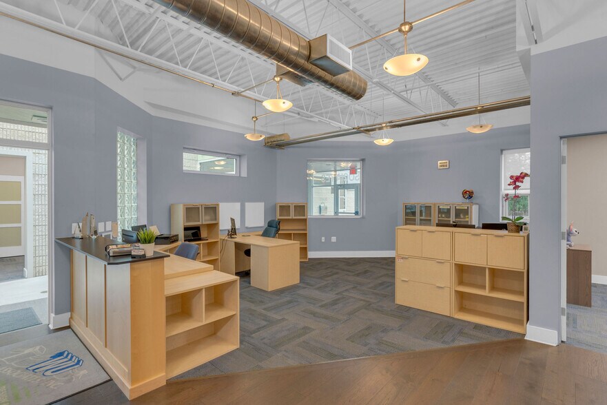 More Photos Of 100 Gaither Dr, Mount Laurel Medical For Lease