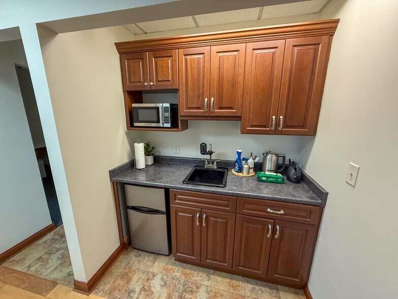 Primary Photo Of 300 3rd Ave SE, Rochester Medical For Sale