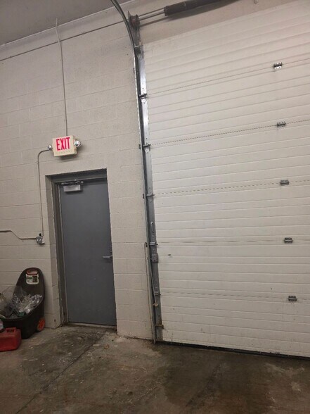 More Photos Of 672 N Milford Rd, Highland Township Research And Development For Lease