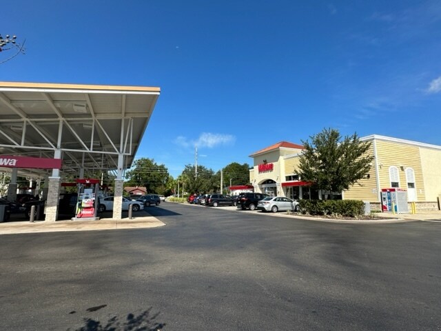 More Photos Of 3601 E Silver Springs Blvd, Ocala Service Station For Sale
