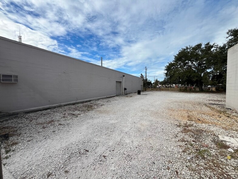 More Photos Of 1501 Burlington Ave N, Saint Petersburg Unknown For Lease