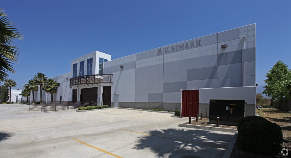 More Photos Of 11911 Clark St, Arcadia Light Manufacturing For Lease
