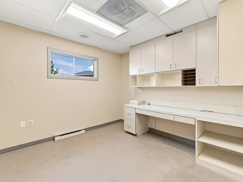 More Photos Of 187 Thomas Johnson Dr, Frederick Medical For Lease