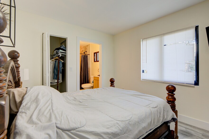 More Photos Of 742 NW 70th St, Miami Apartments For Sale