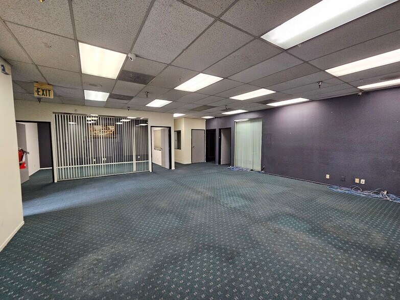 More Photos Of 4121 S Alameda St, Los Angeles Warehouse For Lease