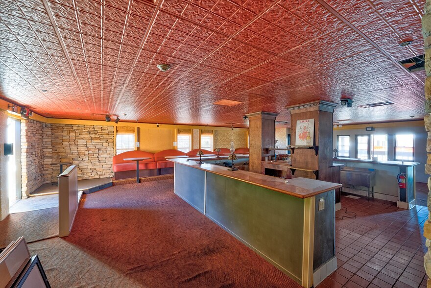 More Photos Of 369 N Palm Canyon Dr, Palm Springs Restaurant For Lease