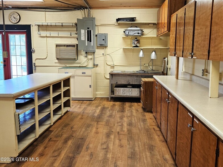 More Photos Of 172 W North St, Macon Restaurant For Sale