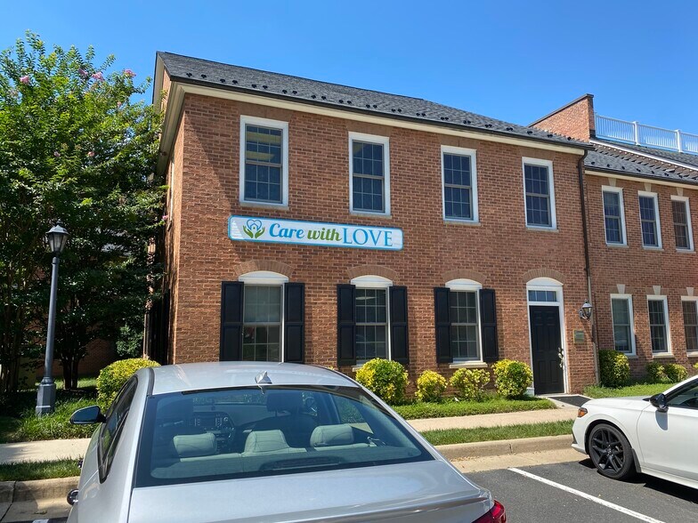 More Photos Of 10503-10529 Braddock Rd, Fairfax Office For Lease