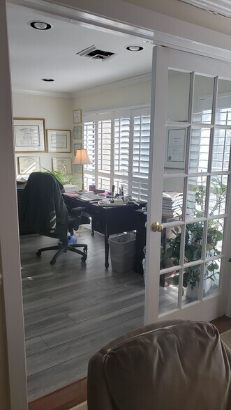 More Photos Of 7637-7645 Leesburg Pike, Falls Church Medical For Sale