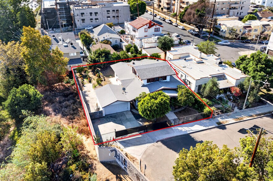Primary Photo Of 523 N Lake St, Los Angeles Multifamily For Sale