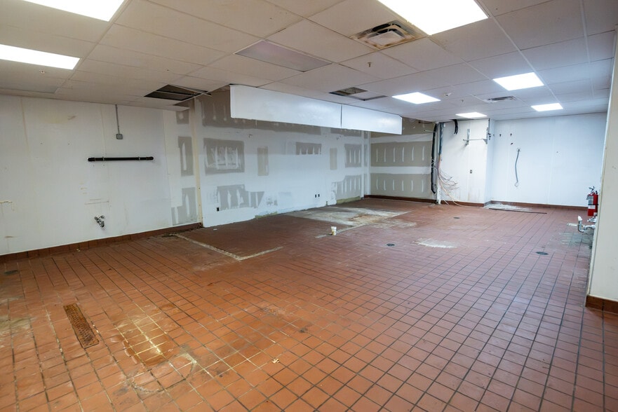 More Photos Of 2537 Route 9, Malta Medical For Sale