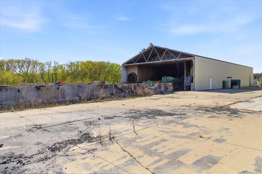 More Photos Of 24104 755th Ave, Albert Lea Warehouse For Sale