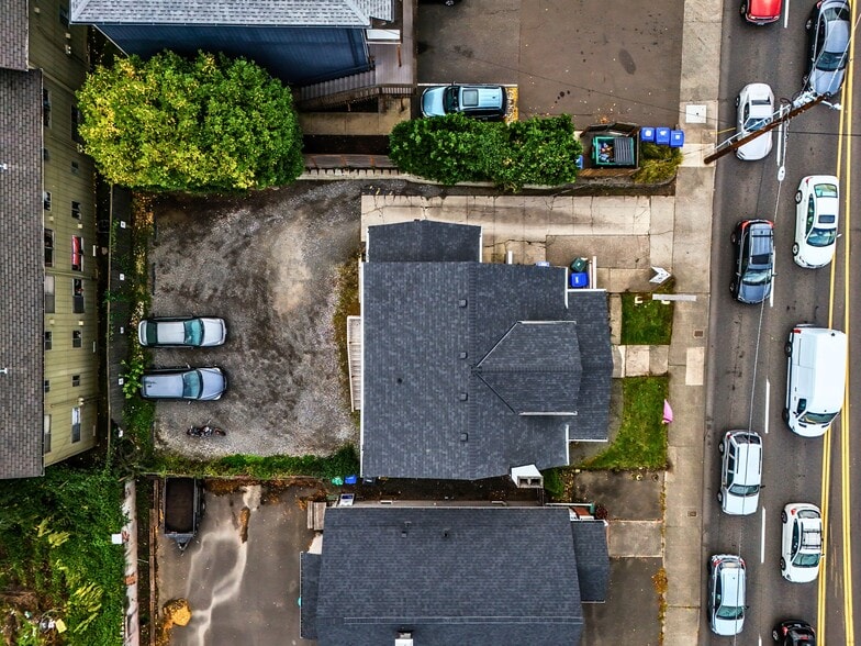 More Photos Of 1528 SE Holgate Blvd, Portland General Retail For Sale