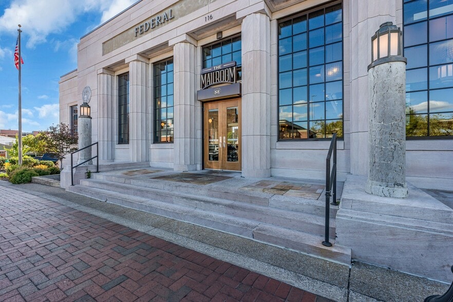 More Photos Of 131 Strawberry Alley Aly, Clarksville General Retail For Lease