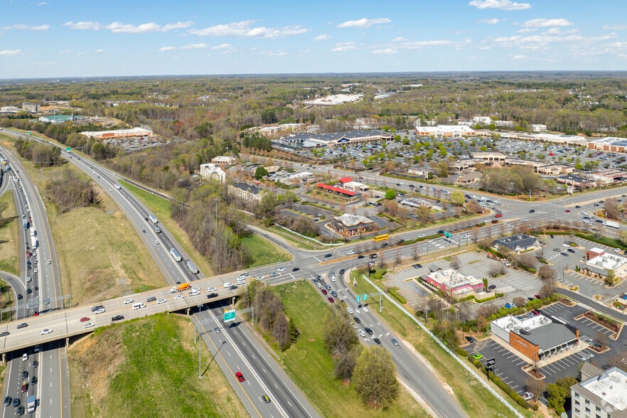 More Photos Of 9645-9759 Sam Furr Rd, Huntersville Unknown For Lease