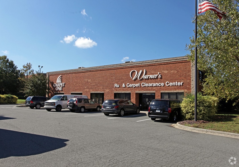 More Photos Of 2200 Crown Centre Dr, Charlotte Warehouse For Sale