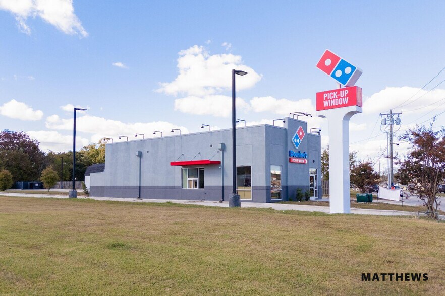 Primary Photo Of 2203 N Parkerson Ave, Crowley Restaurant For Sale