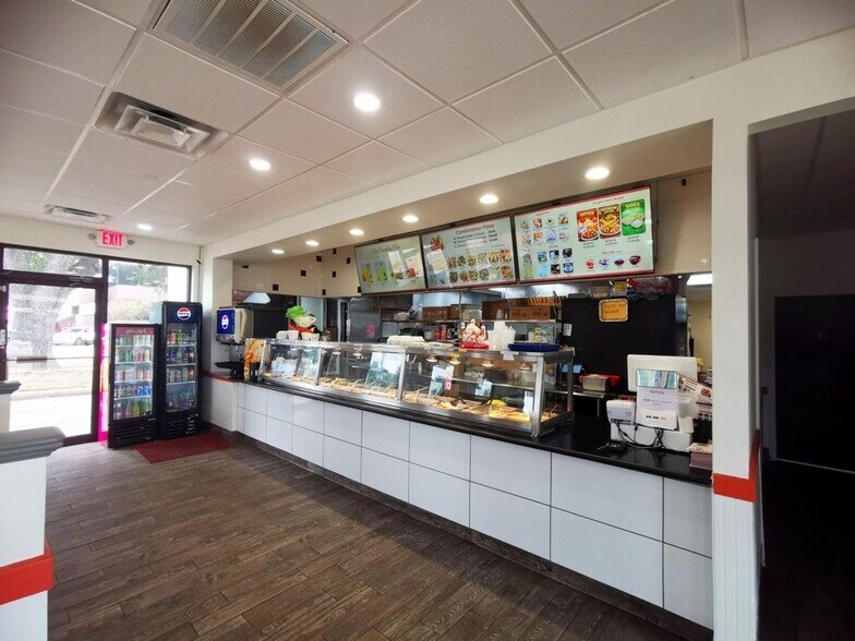 More Photos Of 5854 Highway 6 N, Houston Freestanding For Lease