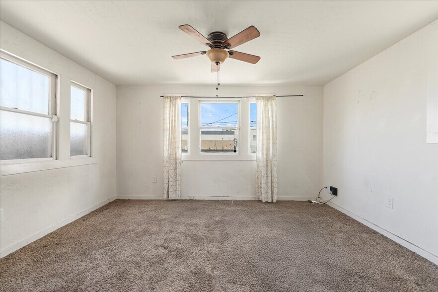 More Photos Of 2857 Ford St, Oakland Multifamily For Sale