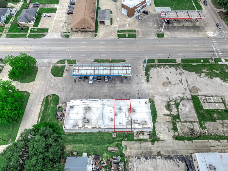 More Photos Of 1417 7th St, Bay City Storefront For Lease