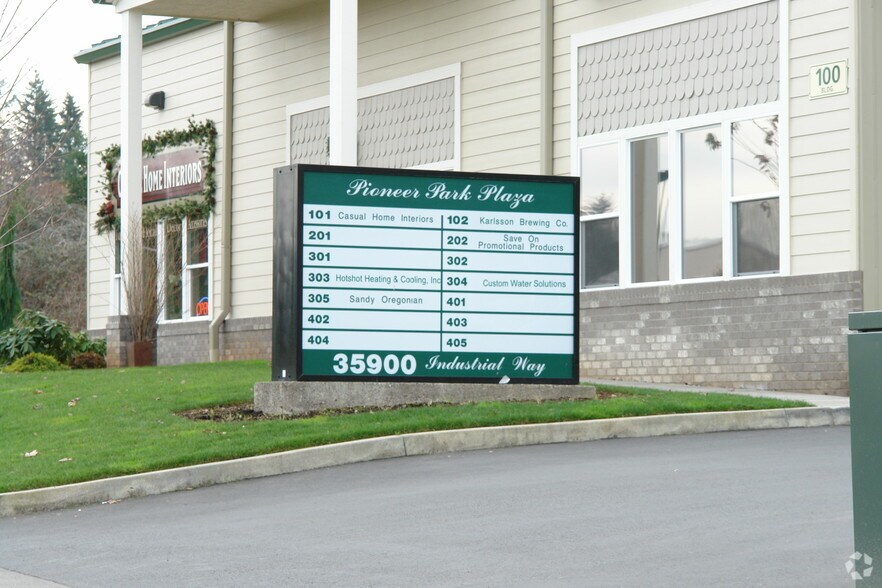 More Photos Of 35900 Industrial Way, Sandy Flex For Lease