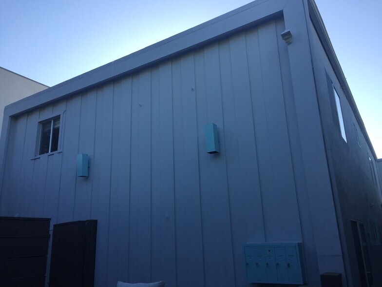 More Photos Of 534 Broadway St, Venice Apartments For Sale