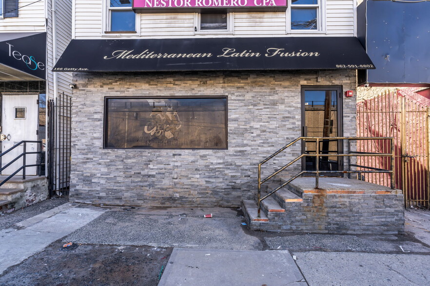 More Photos Of 166 Getty Ave, Paterson Restaurant For Lease