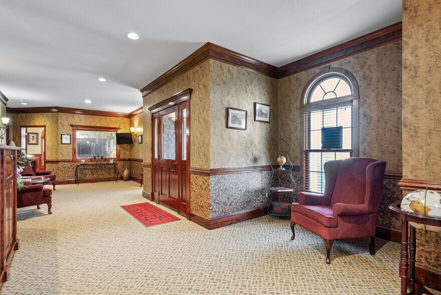 More Photos Of 616 Lana Dr, Cameron Office For Sale