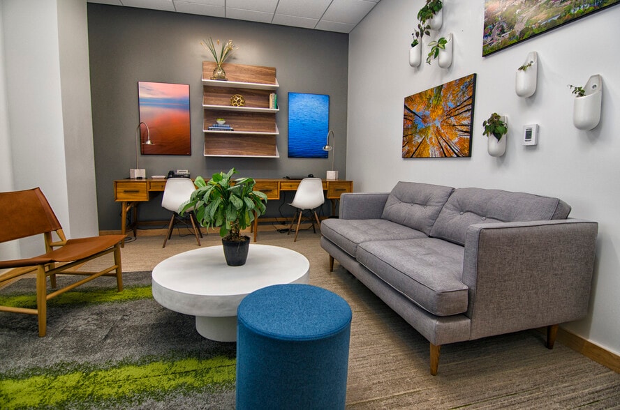 More Photos Of 857 W Washington St, Marquette Office Residential For Lease