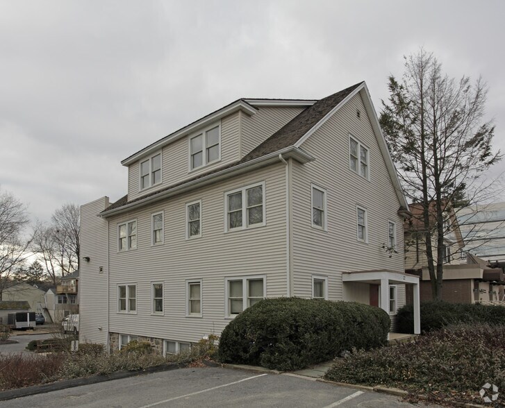 More Photos Of 22 Long Ridge Rd, Stamford Medical For Lease