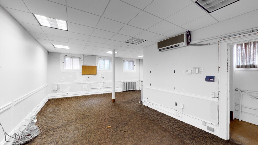 More Photos Of 1341 Beacon St, Brookline Freestanding For Lease