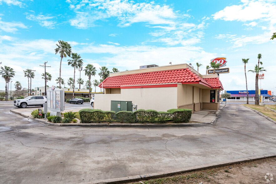 More Photos Of 912 N Main St, La Feria Fast Food For Sale