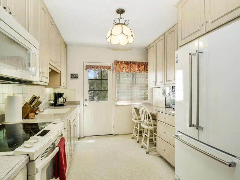 More Photos Of 375-381 Rosecrans St, San Diego Apartments For Sale