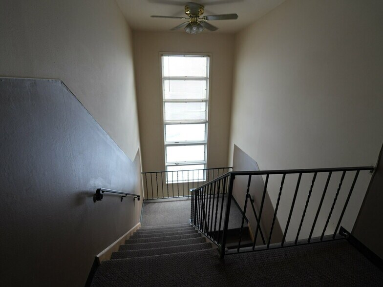 More Photos Of 311 W Highland Dr, Williston Apartments For Sale