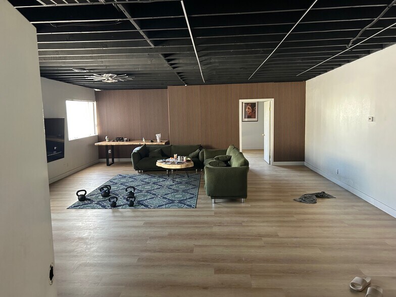 More Photos Of 8843 Lankershim Blvd, Sun Valley Light Manufacturing For Lease