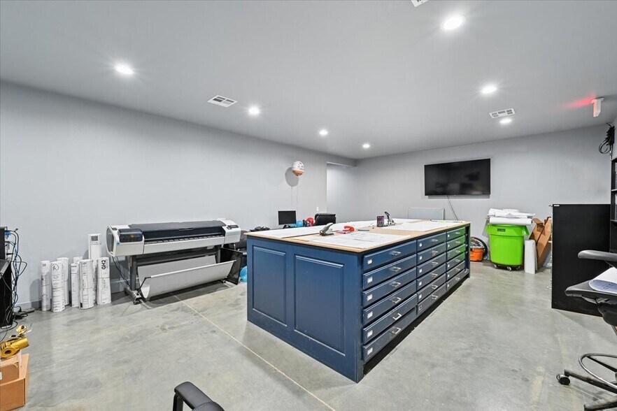 More Photos Of 22390 E 111th St, Broken Arrow Warehouse For Lease