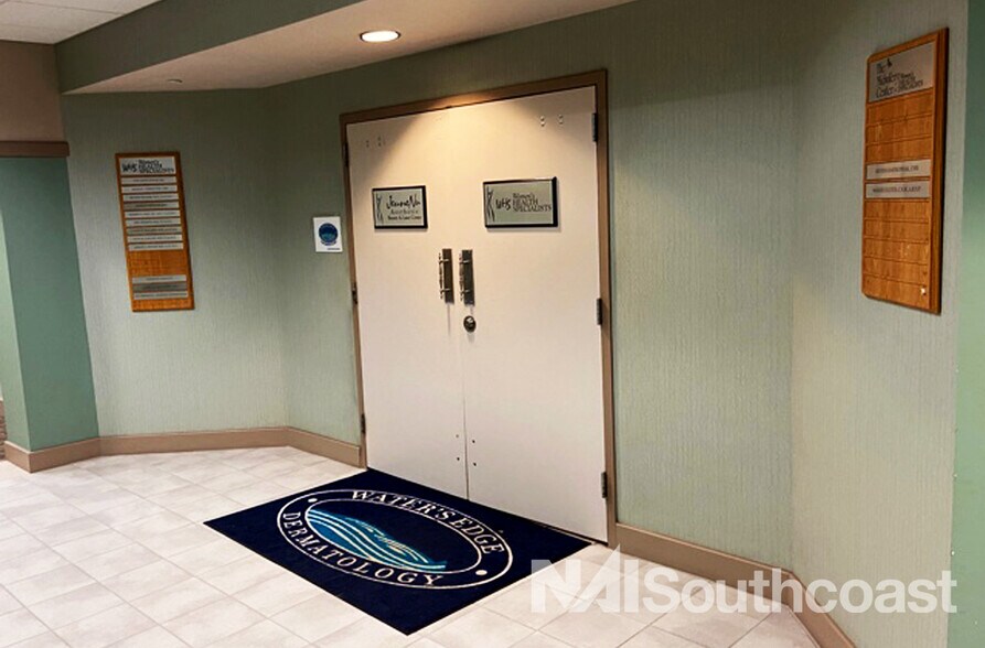 More Photos Of 3498 NW Federal Hwy, Jensen Beach Medical For Lease