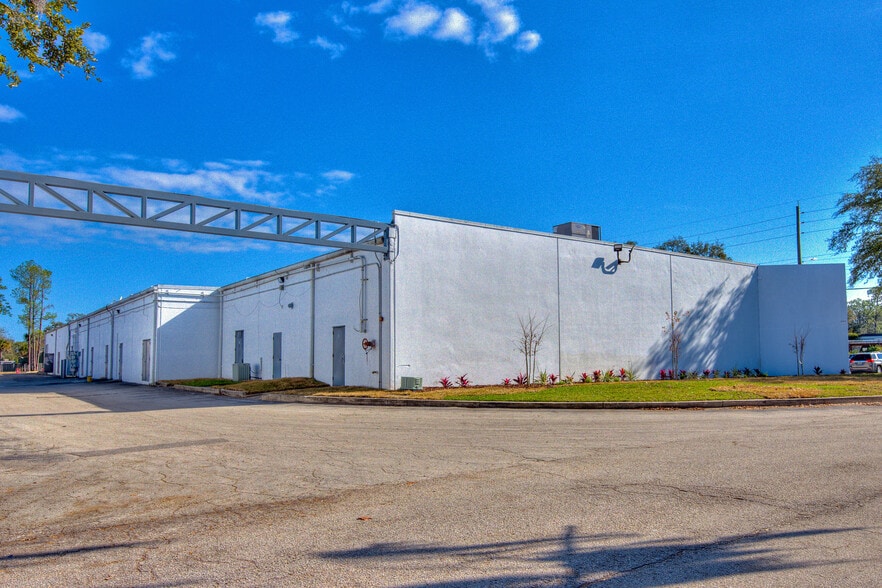 More Photos Of 8535 Baymeadows Rd, Jacksonville Unknown For Lease