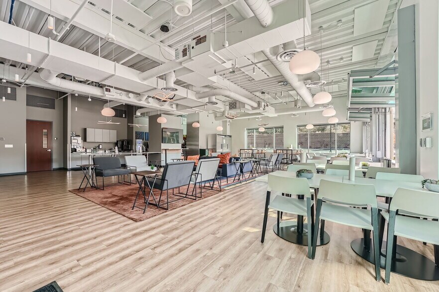More Photos Of 7390 S Iola St, Englewood Office For Lease