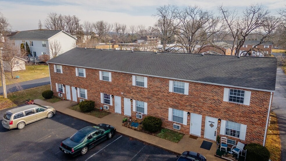 More Photos Of 990 Chicago Ave, Harrisonburg Apartments For Sale