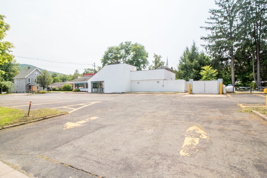 More Photos Of 127 S Main St, Ellenville Fast Food For Sale