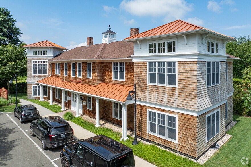 More Photos Of 50 Station Rd, Water Mill Unknown For Lease