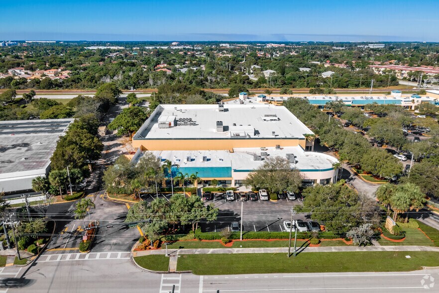 More Photos Of 7401-7491 N Federal Hwy, Boca Raton Unknown For Lease