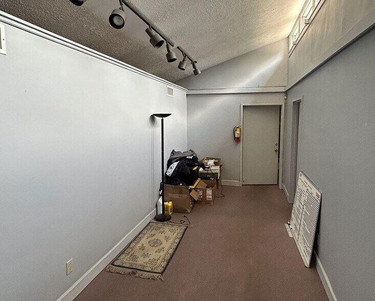More Photos Of 1001 S Hull St, Montgomery Office For Sale