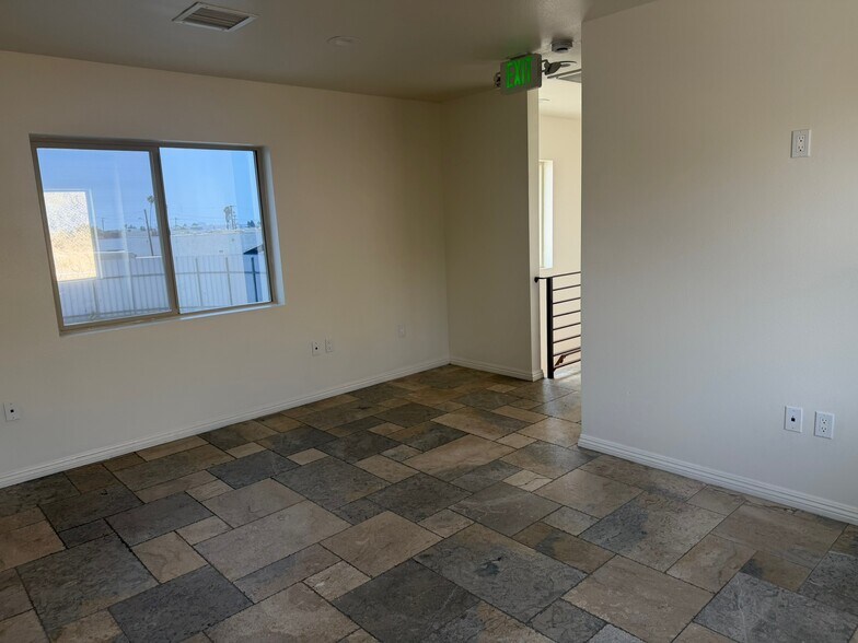 More Photos Of 413 W 131st St, Los Angeles Land For Lease