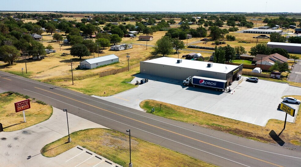 More Photos Of 303 E 1st St, Granite Supermarket For Sale