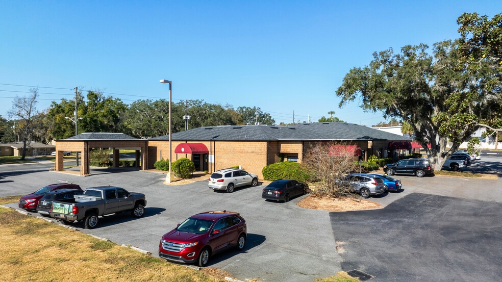 More Photos Of 1805 SE Lake Weir Ave, Ocala Medical For Sale